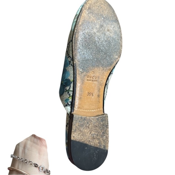 GUCCI Supreme Monogram Blooms Princetown Slippers 40 Beige Blue Navy Hibiscus - Picture 11 of 16